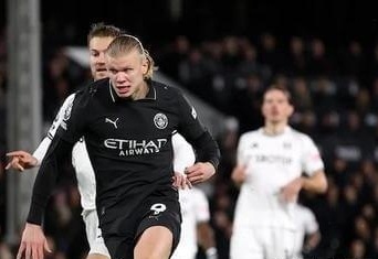 C罗亚冠二级首秀只踢半场