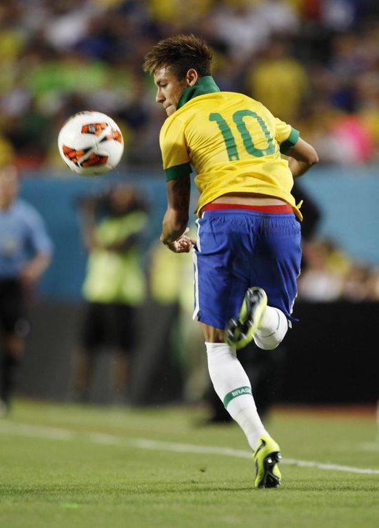 门神手刃旧主奥尔莫世界波，巴萨2-0笑傲德比夺8连胜，皇马空欢喜